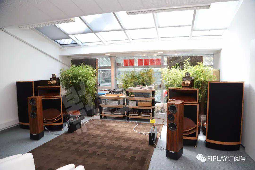 医生提醒:若黑痣长在这4个部位,要密切关注,及早做检查 医生提醒:若黑痣长在这4个部位,要密切关注,及早做检查