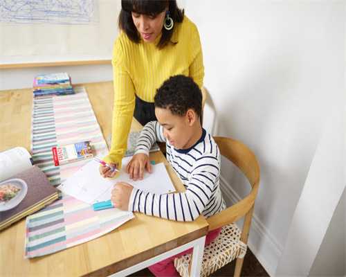 主力拉升前都会出现这些特征，“放量突破低位”便是上车信号，坚持死拿捂住到牛市结束