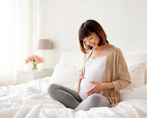 老人们常言，有些富贵痣之说，咱们得铭记在心：1.头顶藏痣：